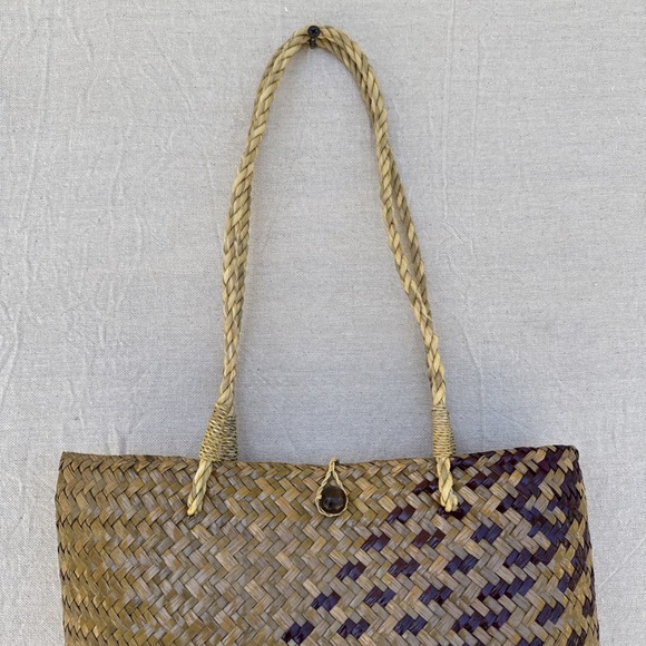 Natural‎ Papyrus Basket Handwoven Bag Medium Sz 11"X10"X4" Boho - Picture 3 of 10